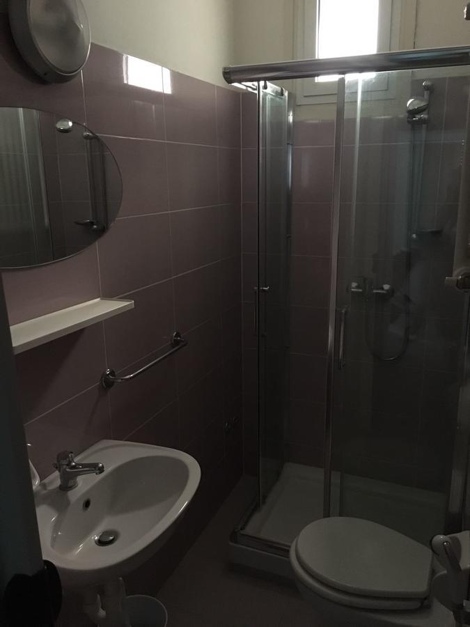 Hotel Rebola Rimini Bagian luar foto